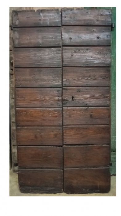 Puerta de tablones