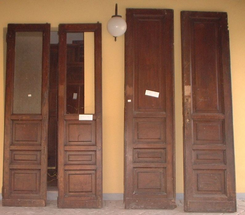 door and door