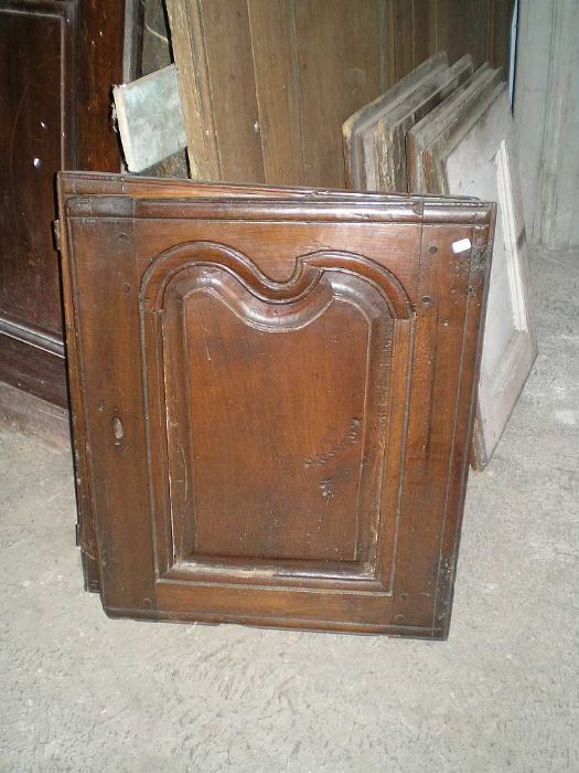 Coppia di ante in noce