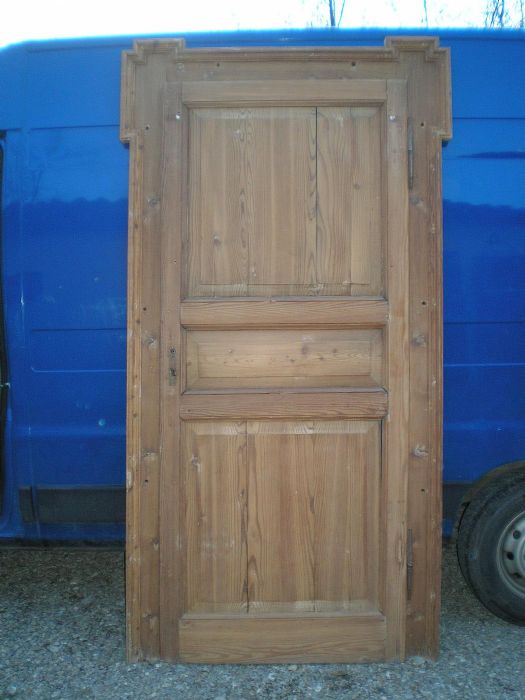 3 doors with frame