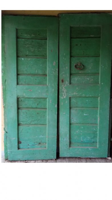 Puerta pequeña