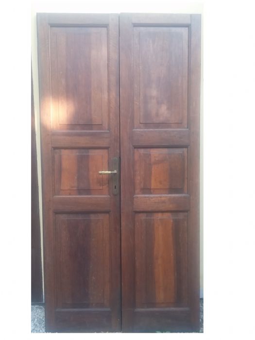 porta de nogueira
