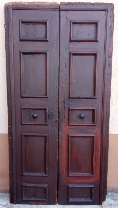 door 2 doors
    