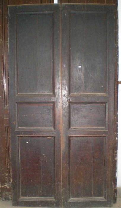 Nussbaum Tür