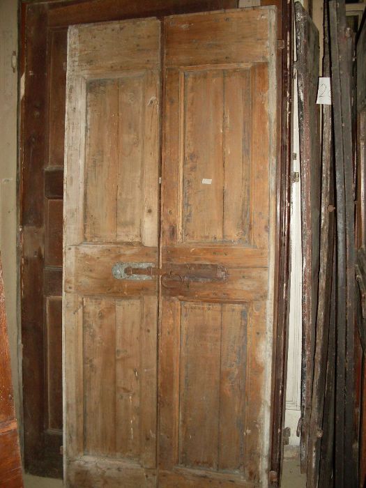 деревенском двери