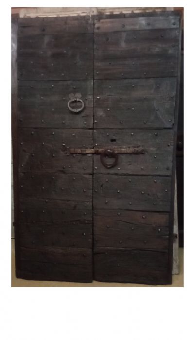 door with slats
    